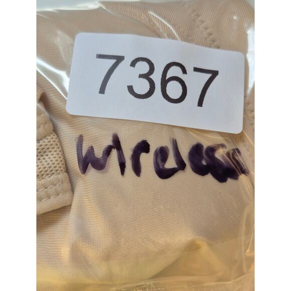 Vanity Fair Bra Women Sz 40DD Beige Wireless Adjustable Strap Sport Impact 7367 - Picture 7 of 7